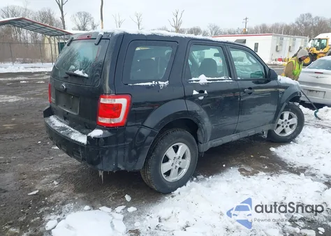 2012 Ford Escape Xls z USA, uszkodzony, nr VIN 1FMCU0C78CKA38333